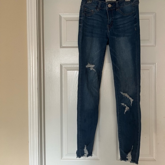 REFUGE 👖 - Picture 2 of 3